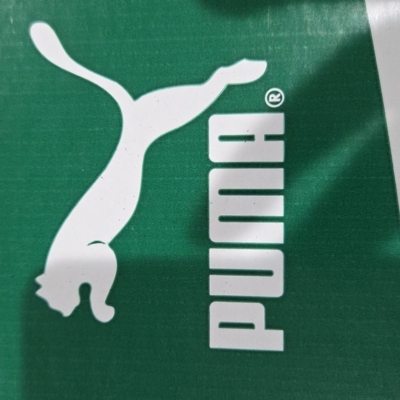 Puma Women's Vibrant Violet Suede Sneakers With Gummy Sole - Picture 2 of 10